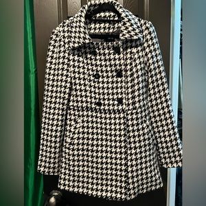 Herringbone lined coat Sz M fits like a Sm